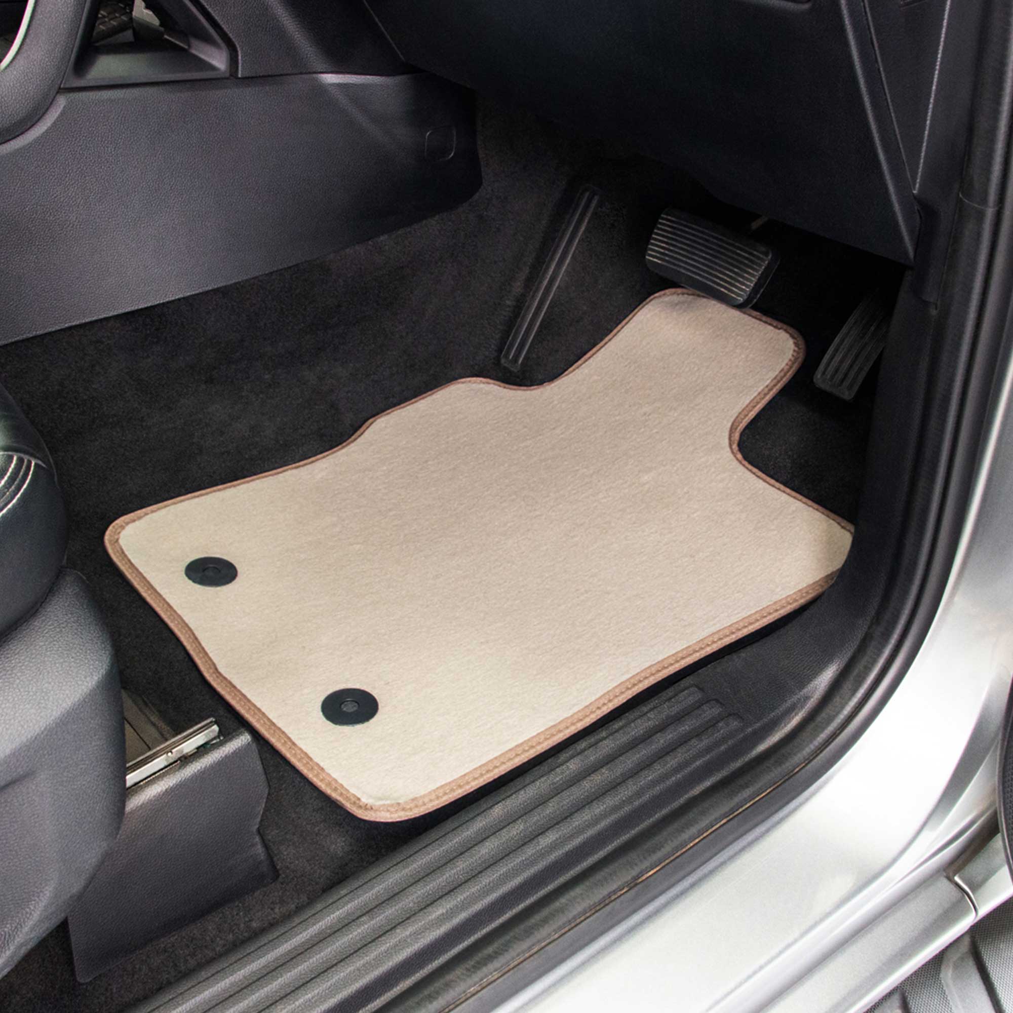 CCAU_CMS_6_RHD_cms_light_beige_06.jpg